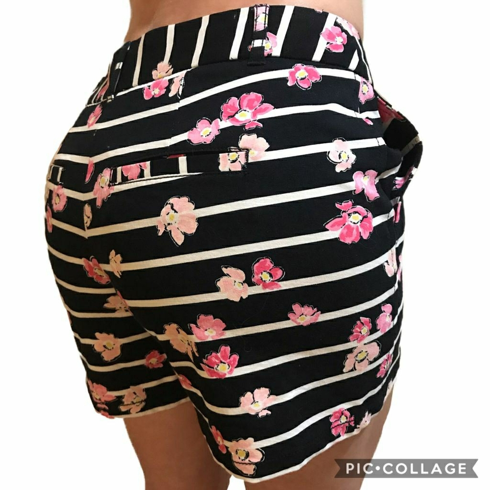NWOT ELLE Striped Floral Shorts 4